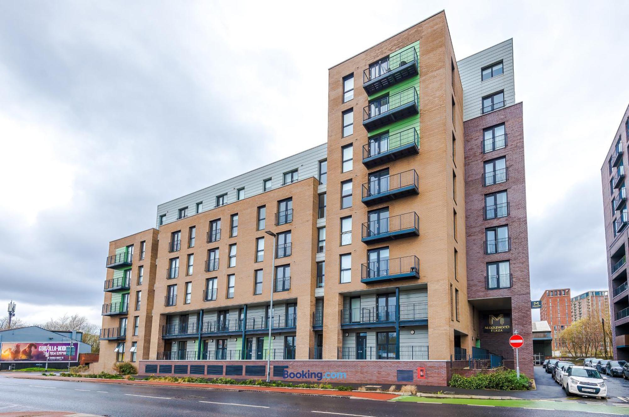 Modern 2 Bed Apartment With Balcony By Host A Home Manchester Luaran gambar
