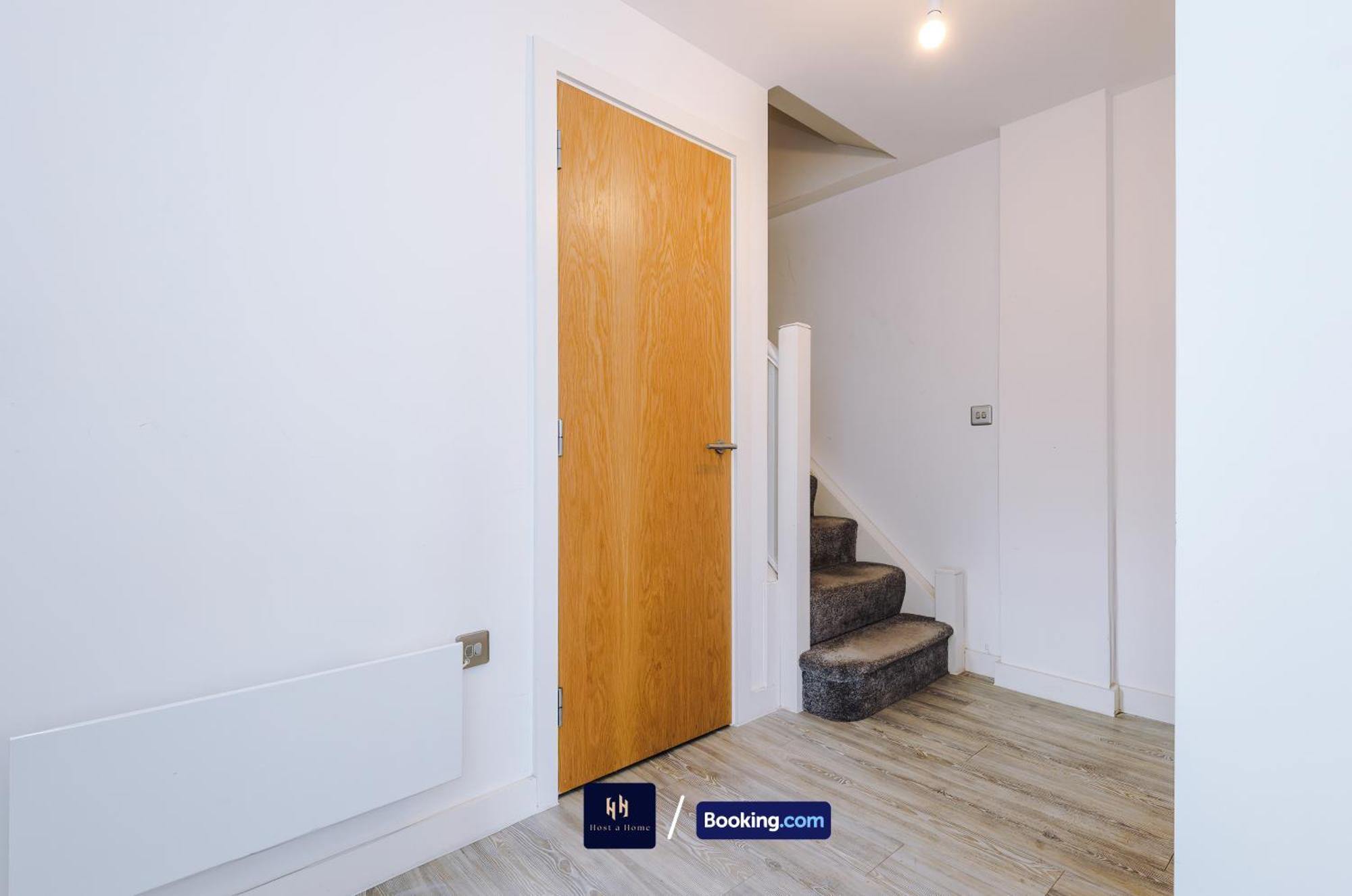 Modern 2 Bed Apartment With Balcony By Host A Home Manchester Luaran gambar